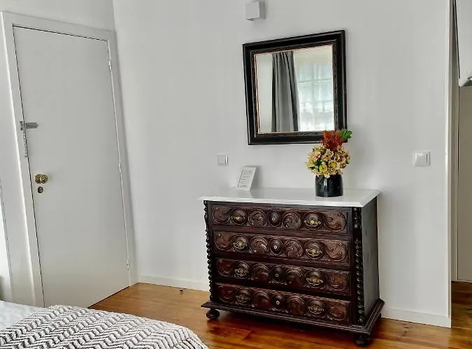 ゲストハウス Santa Catarina ポルト